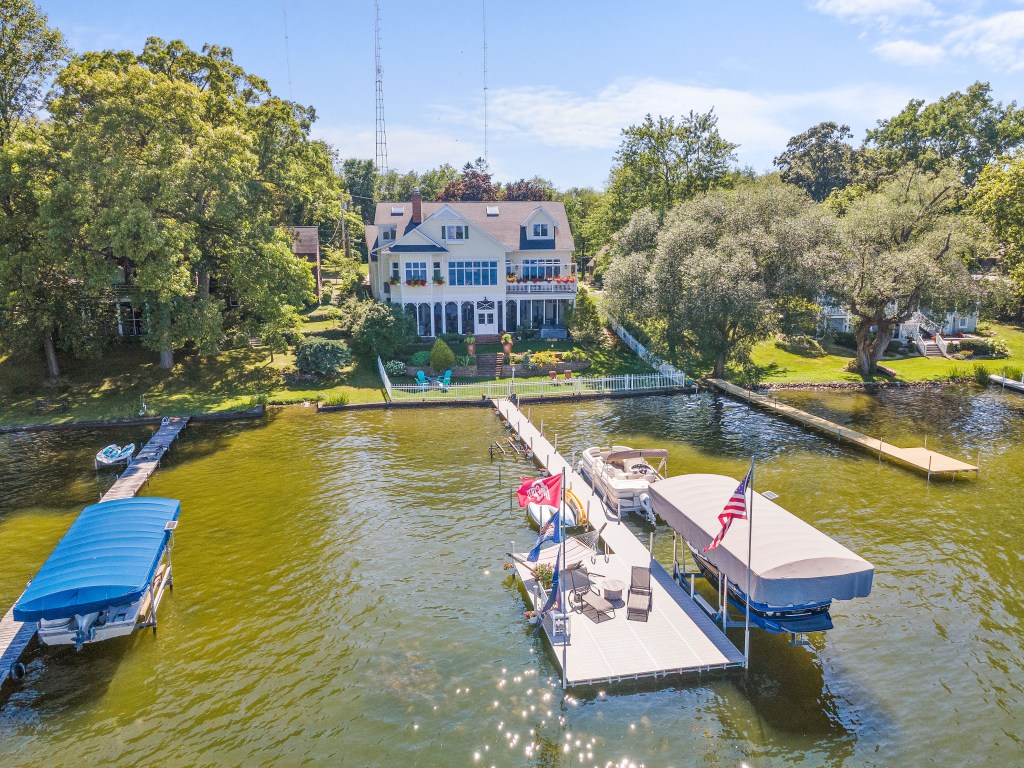 Record-Breaking Sale of 1210 Country Club Drive is now the Highest Selling Property on Winona&nbsp;Lake