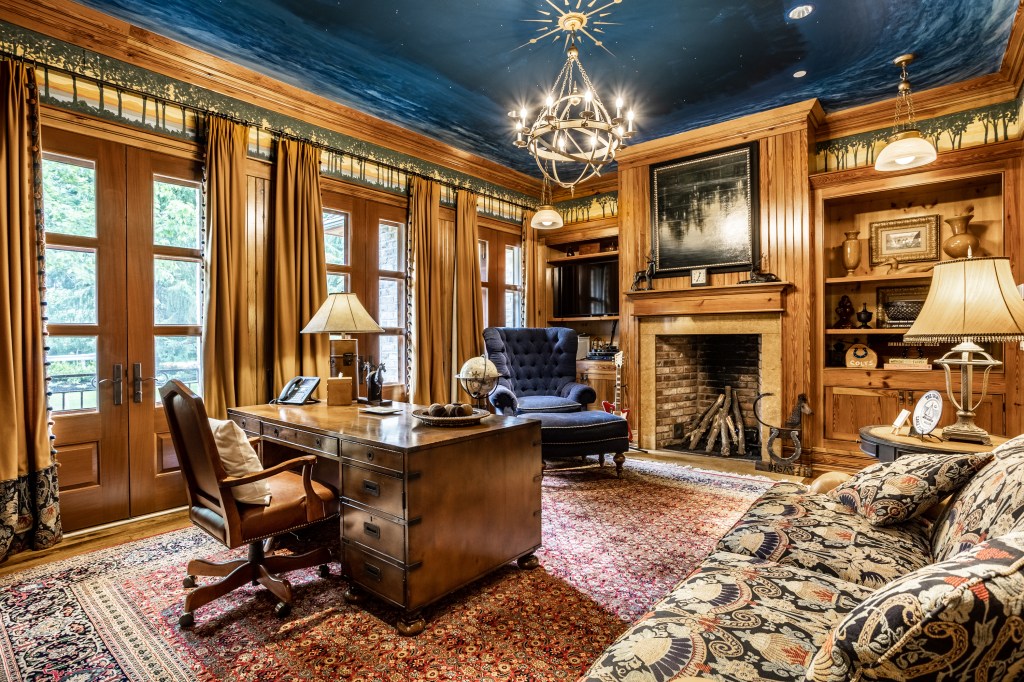 Bringing the Drama: Moody Interior&nbsp;Spaces