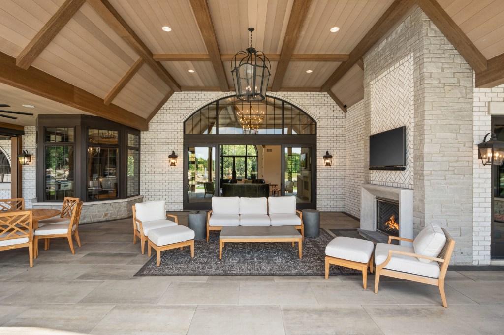 Elevating Living Spaces: Connecting Inside and&nbsp;Out